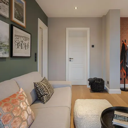 Living Lorens No 2 *