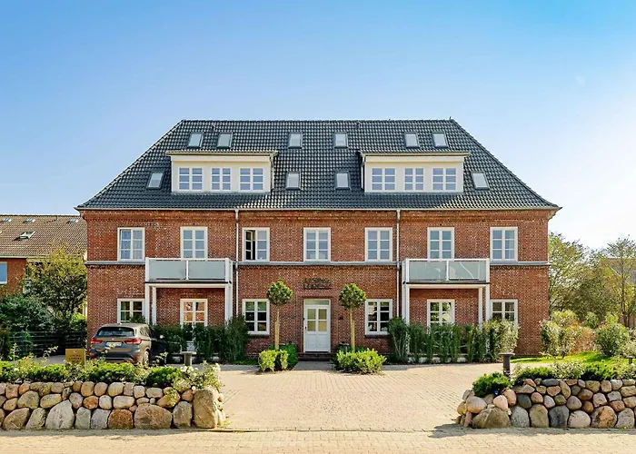 Апартаменты Living Lorens No 2